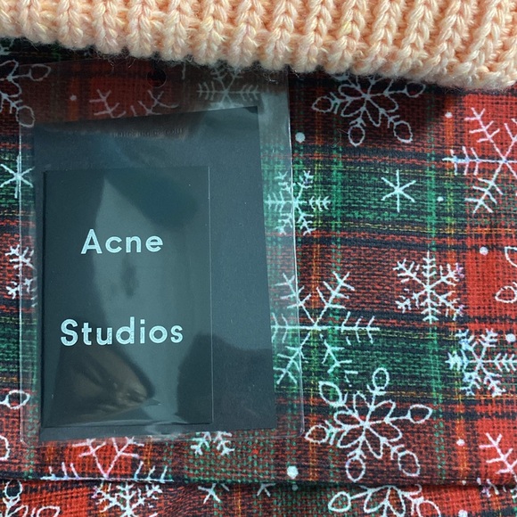 Acne Studios Embroidered Knitted Hat
Orange - Picture 3 of 7